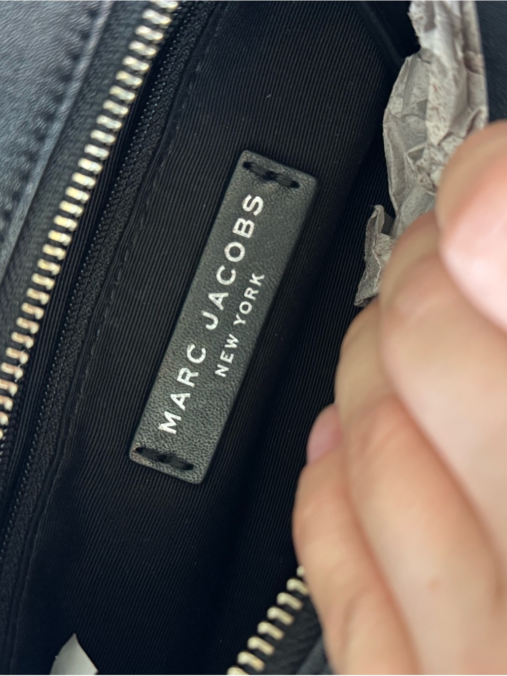 Marc Jacobs Tempo Small Black Leather Hobo Bag - Picture 7 of 8